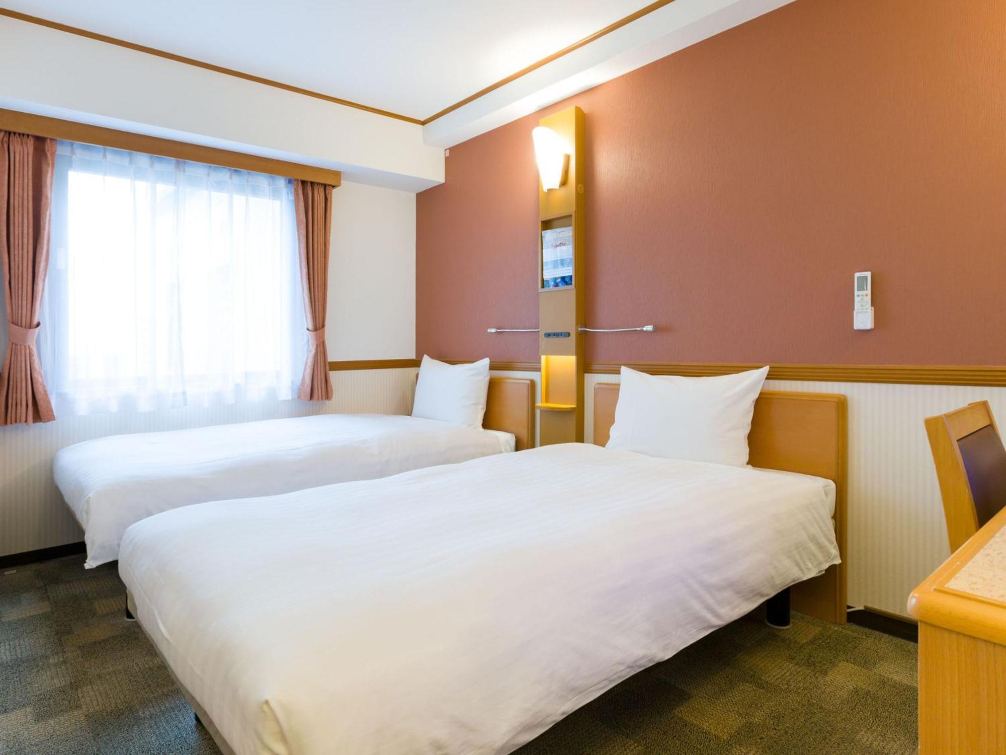 Toyoko Ekimae Hotel