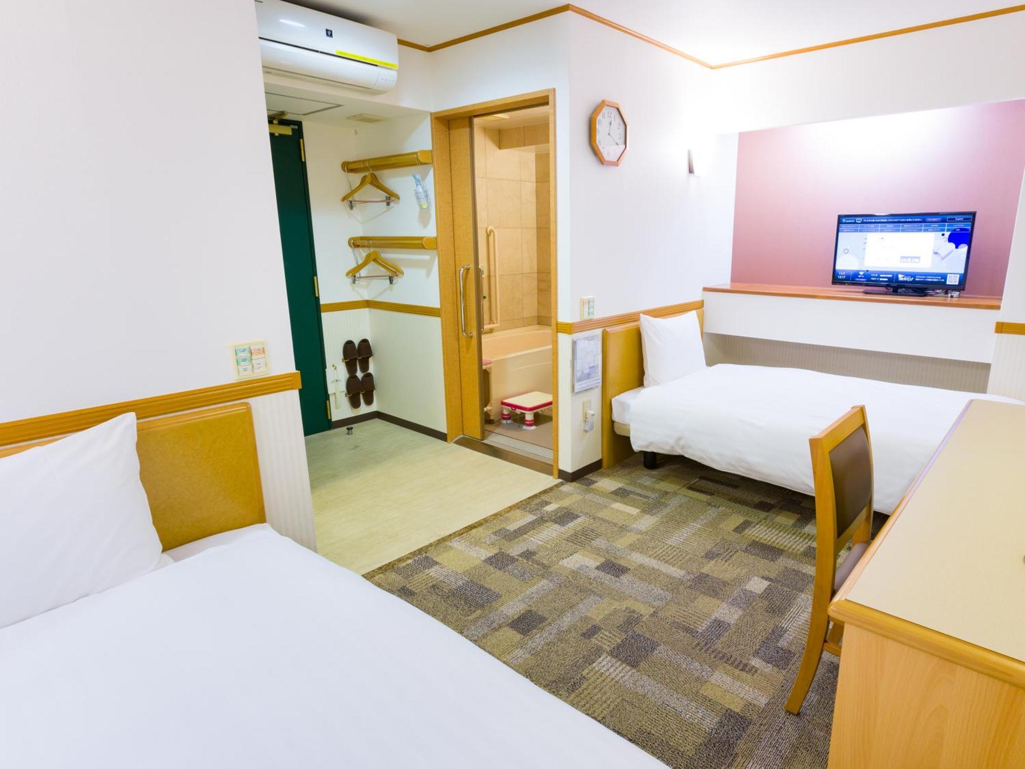 Toyoko Ekimae Hotel 3*